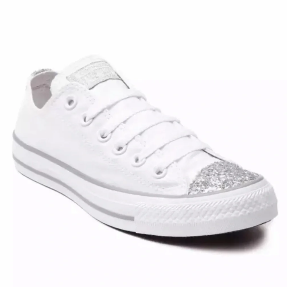 Converse All-Star Chuck Taylor Lo Glitter Toe Sneakers - Picture 3 of 17